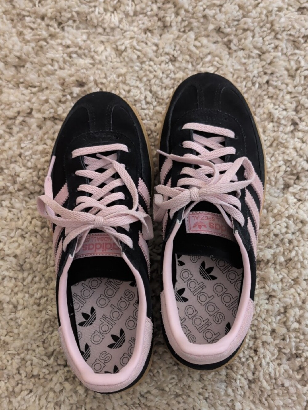 ADIDAS HANDBALL SPEZIAL SHOES SIZE 7 BLACK AND PINK